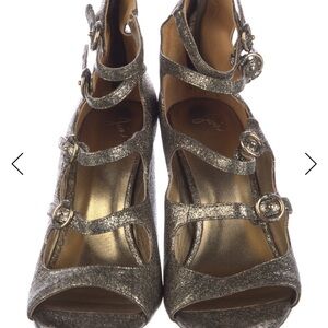Gladiator sandals with metallic shimmer